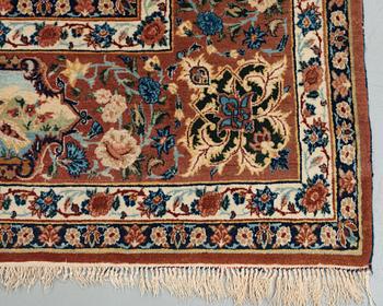 SEMI-ANTIQUE ESFAHAN PART SILK. 214,5 x 151 cm.