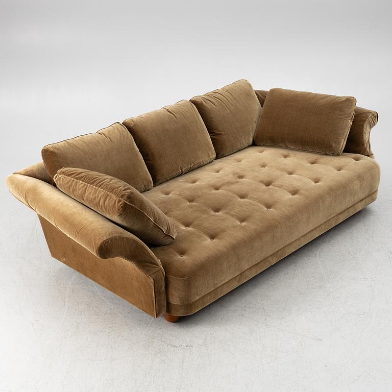 Josef Frank, a sofa. 'Liljevalchssoffan', Svenskt Tenn.