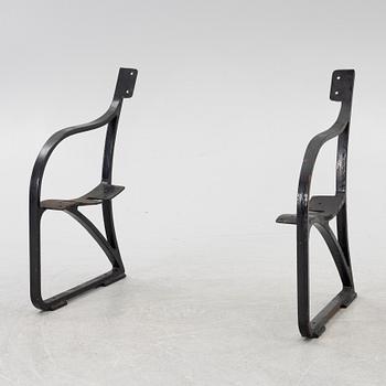 Näfveqvarn, ends for a bench, cast iron, early 20th century.