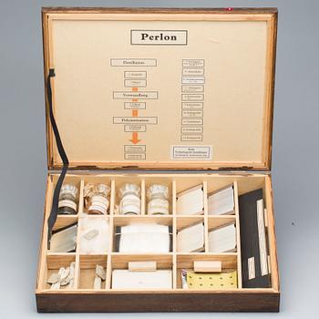 UNDERVISNINGSLÅDOR, 4 st, Naturvetenskap, 1900-tal.