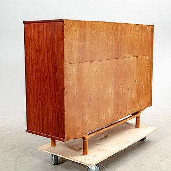 Sideboard 1900-talets mitt.