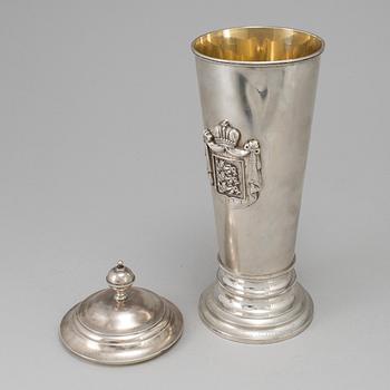 A Russian late 19th century parcel-gilt cup and cover, mark of Alexander B Ljubawin, St. Petersburg 1896.