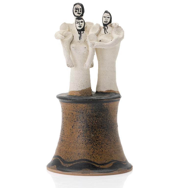 Ulrica Hydman-Vallien, sculpture, stoneware, artist's own studio.