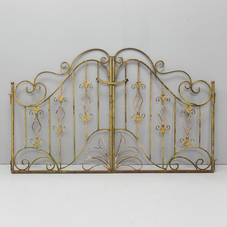 SMIDESGALLER, troligen till balkong eller terrass, 8 delar, omkring 1900.