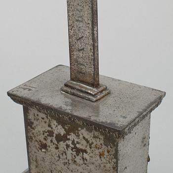 KRUFIX, polerat stål, 1800-talets första hälft.