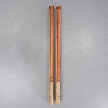 A pair of 20th century decor elements.