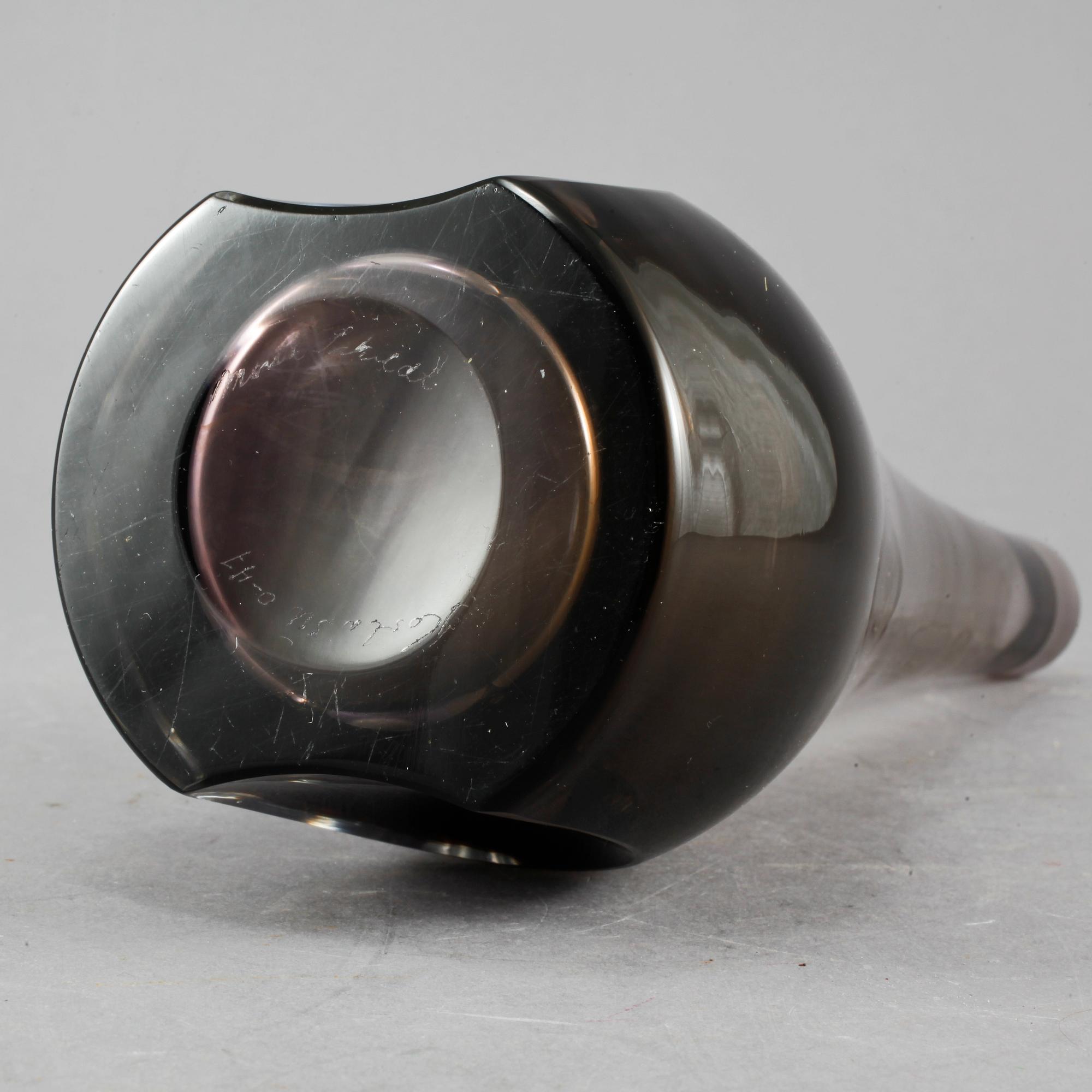 KARAFF, glas, Mona Morales-Schildt.