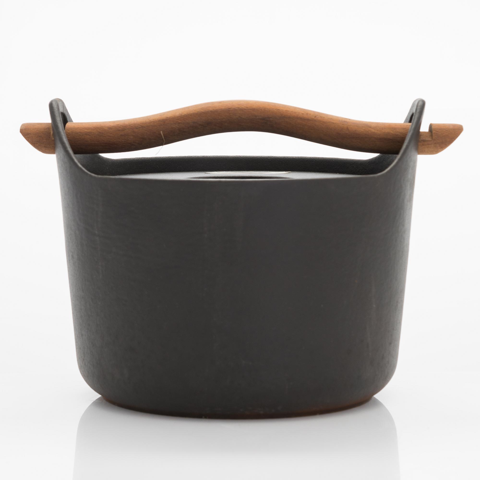 Timo Sarpaneva, a pot with a lid manufactured by W. Rosenlew & Co, Ltd. Designed in 1960.