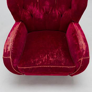 A 1950s armchair.