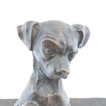 Ferdinand Notini, Sitting Pretty.