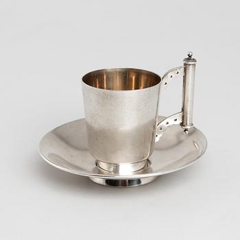 ALEKSANDER BENEDIKTOVICH LJUBAVIN, KAFFEKOPP MED FAT, Silver, S:t Petersburg, Ryssland, sekelskifte 1899-1908.