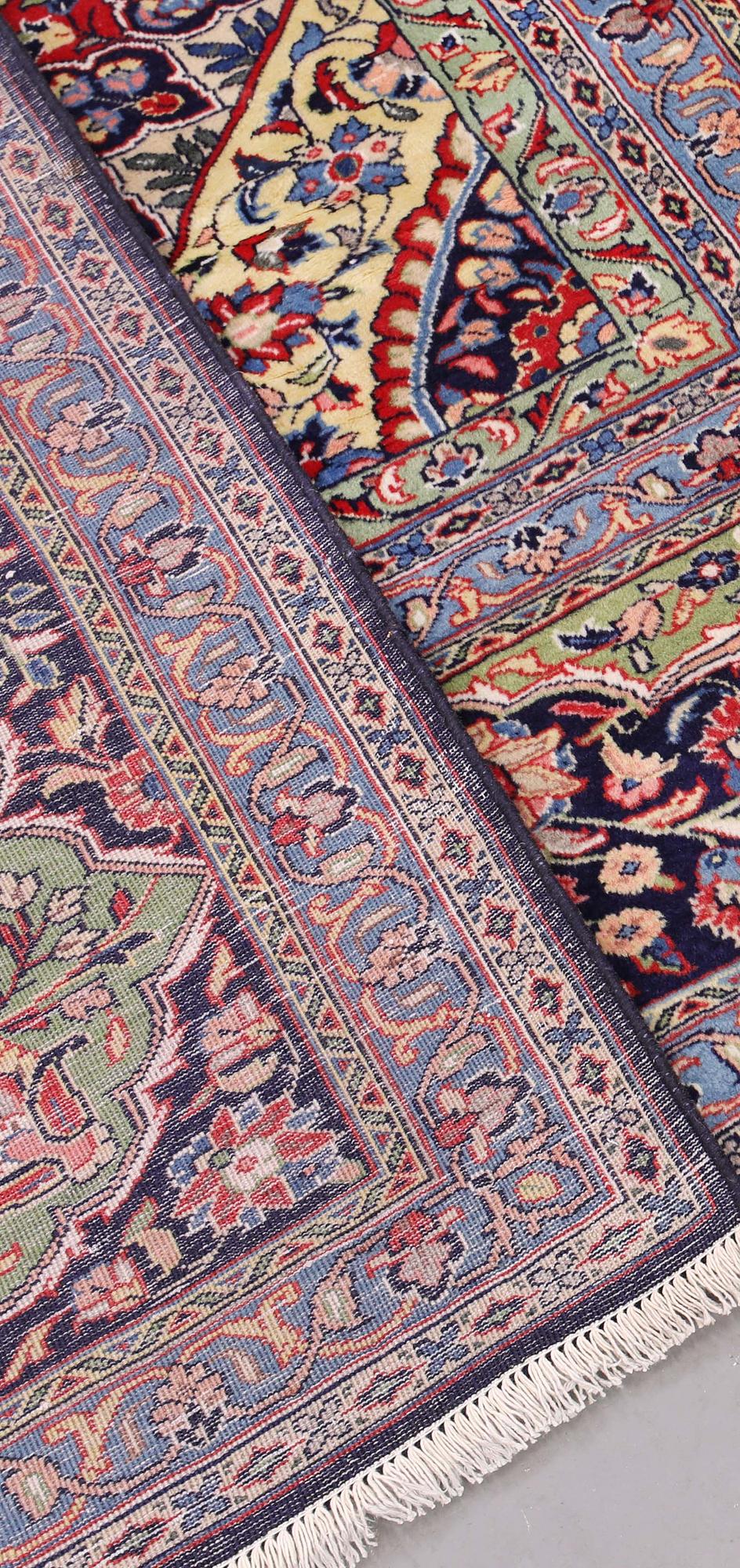 Matta, Keshan, ca 431 x 315 cm.