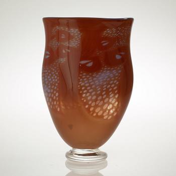 A Gunnar Cyrén 'graal' glass vase, Orrefors 1990.