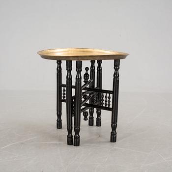 RÖKBORD, mässing och trä, 1900-talets början.