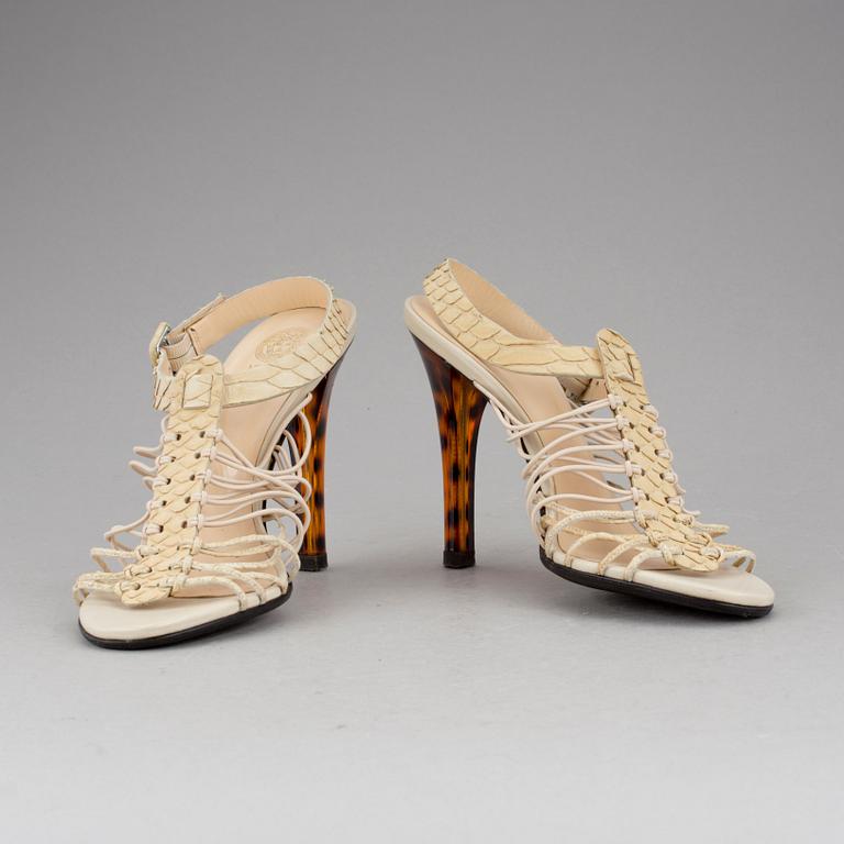 SANDALETTER, ett par, Versace, Italien.