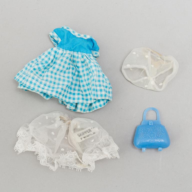 Four 1960's Barbiedolls with accessories, Mattel.