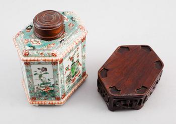 TEDOSA, porslin. Qingdynastin, 1800-tal.