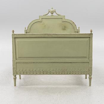 A late Gustavian bed, circa 1800.