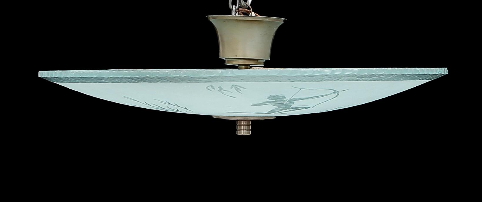 TAKLAMPA, 1900-talets första hälft. Höjd 20 cm.