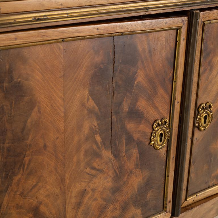 Skänk, gustaviansk stil, sent 1800-tal.