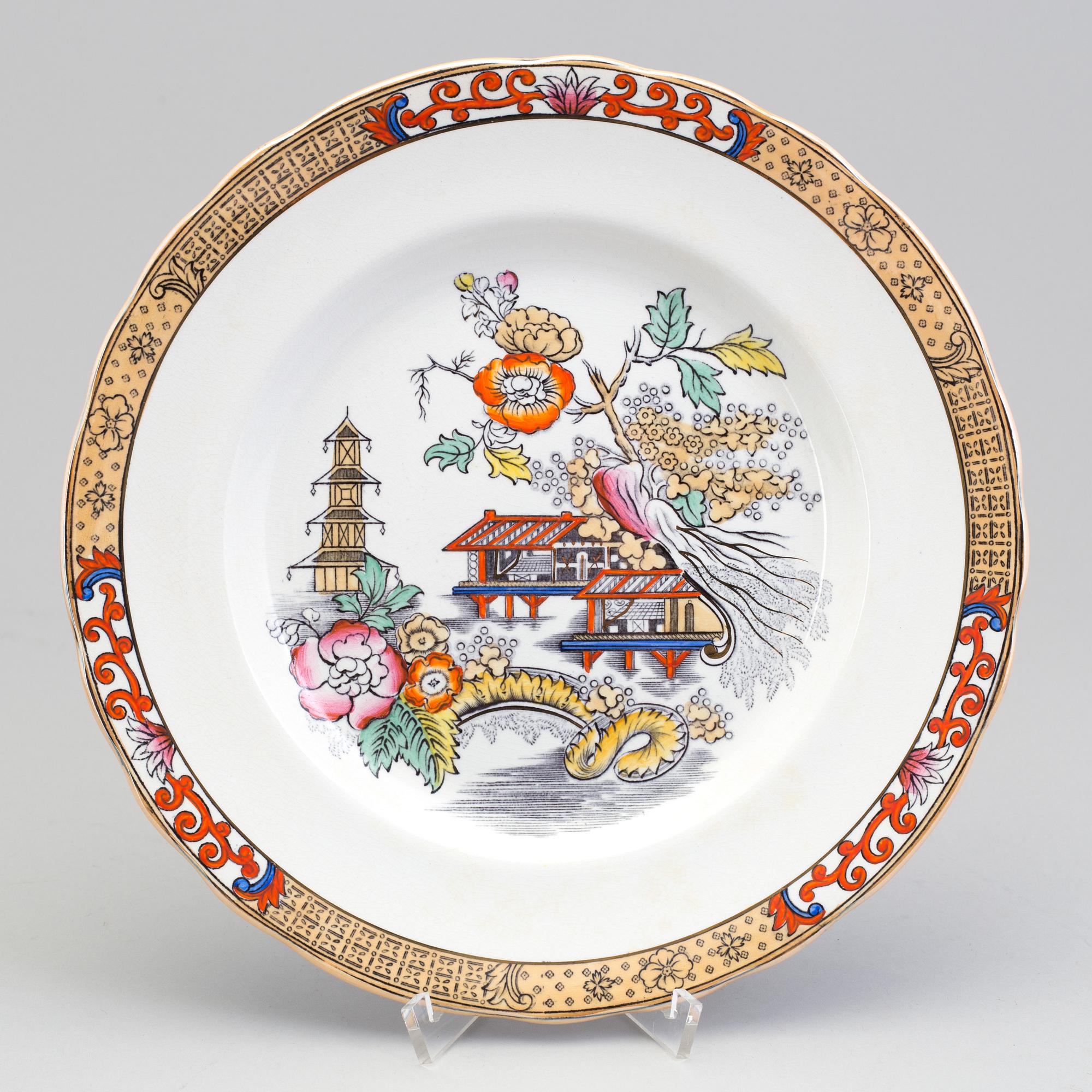 A Rörstrand 'Japan' dinner service, early 20th century (56 pieces).