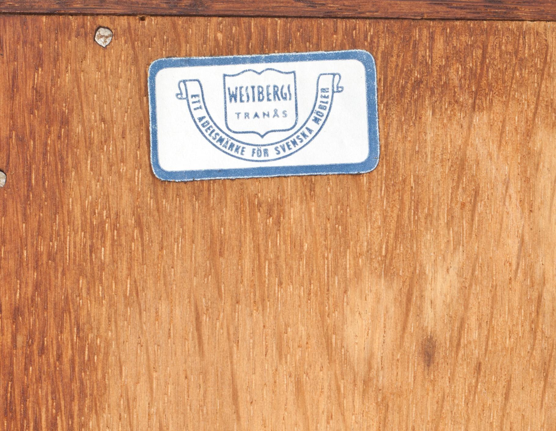 SKÅP. "Krus" Yngve Ekström, märkt Westbergs Möbler AB i Tranås, 1950-tal.