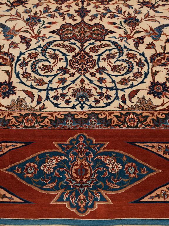 MATTA, semiantik Isfahan, ca 227 x 152,5 cm (samt kortsidorna med ca 1½ respektive ½ cm slätväv).