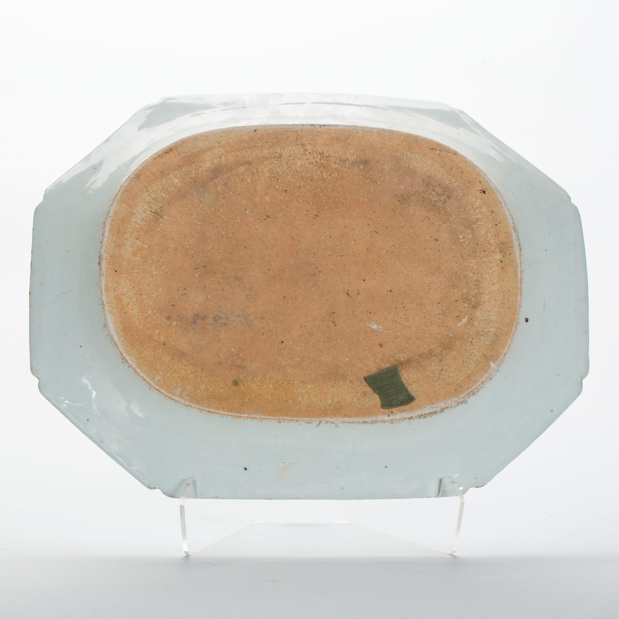STEKFAT, porslin, Kina, Qianlong(1736-1795).
