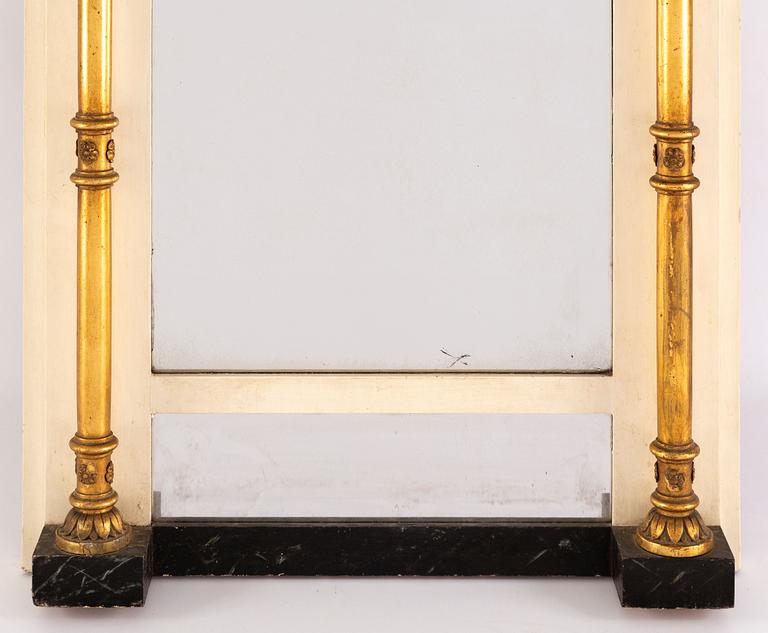 A first half of the 19th century mirror.