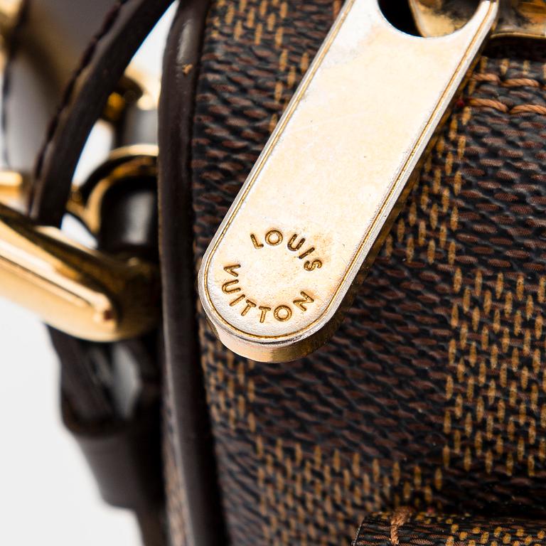 Louis Vuitton, a Damier Ebene 'Ravello GM' bag.