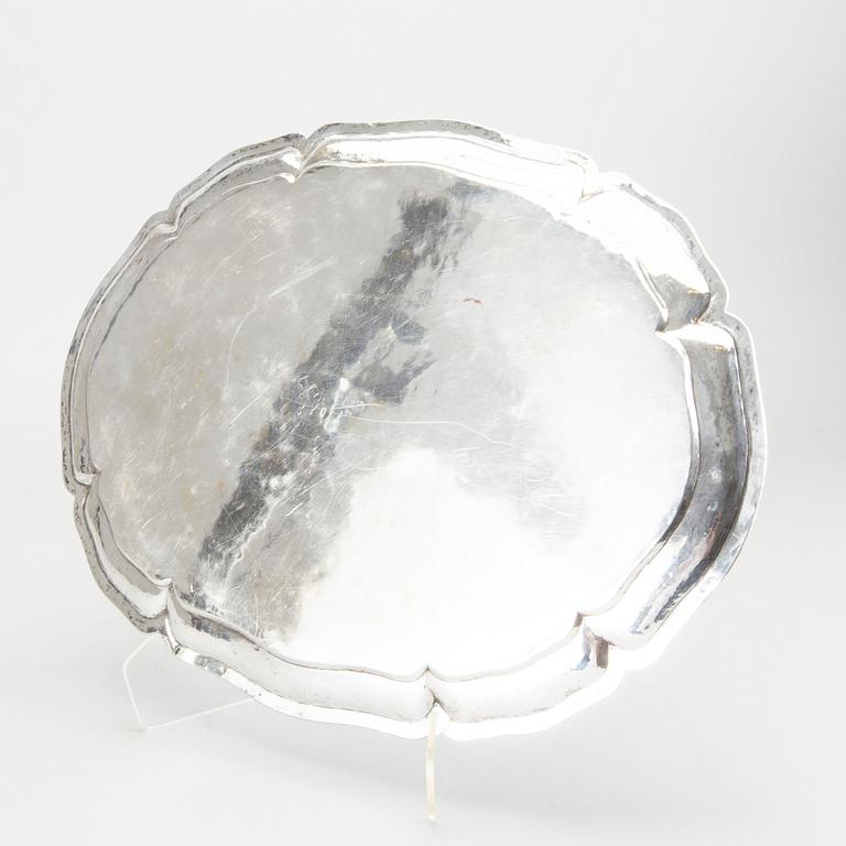 BRICKA, silver, rokokostil, vikt ca 1100 gram.
