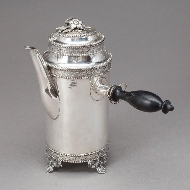 KAFFEKANNA, silver, Hans Lyberg, Borås 1803. Vikt ca 671 gram.