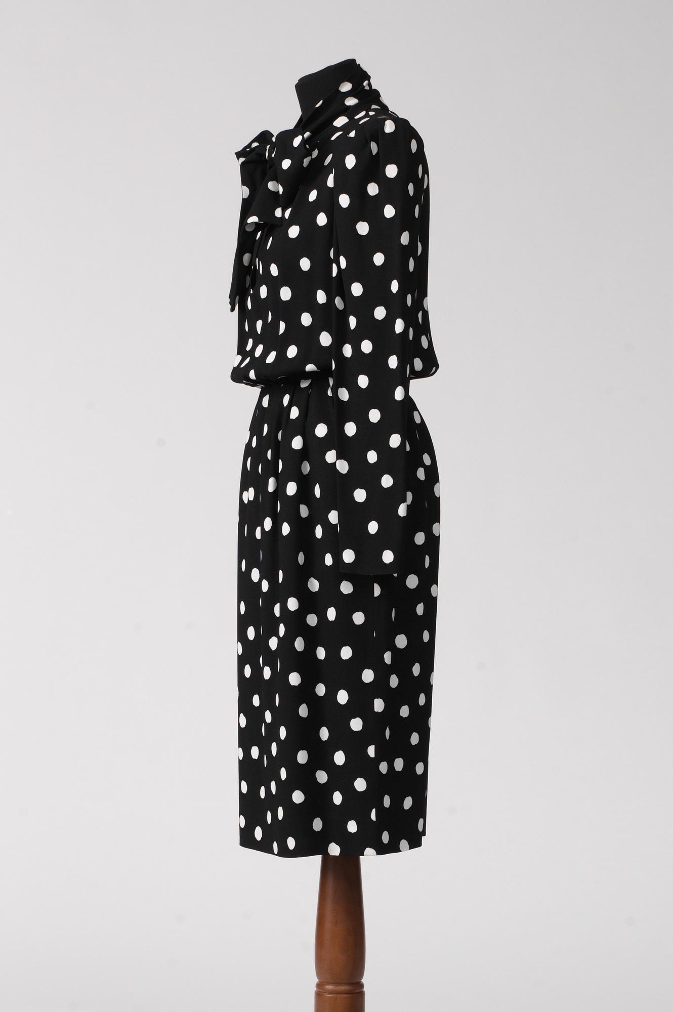 KLÄNNING, Yves Saint Laurent, 1980-talets början.