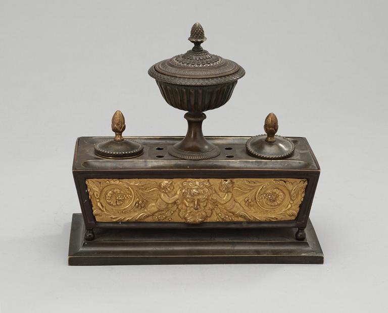 SKRIVSTÄLL, brons, empirestil, 1800-tal.