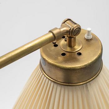 Josef Frank, golvlampor ett par, modell 1842, Svenskt Tenn.