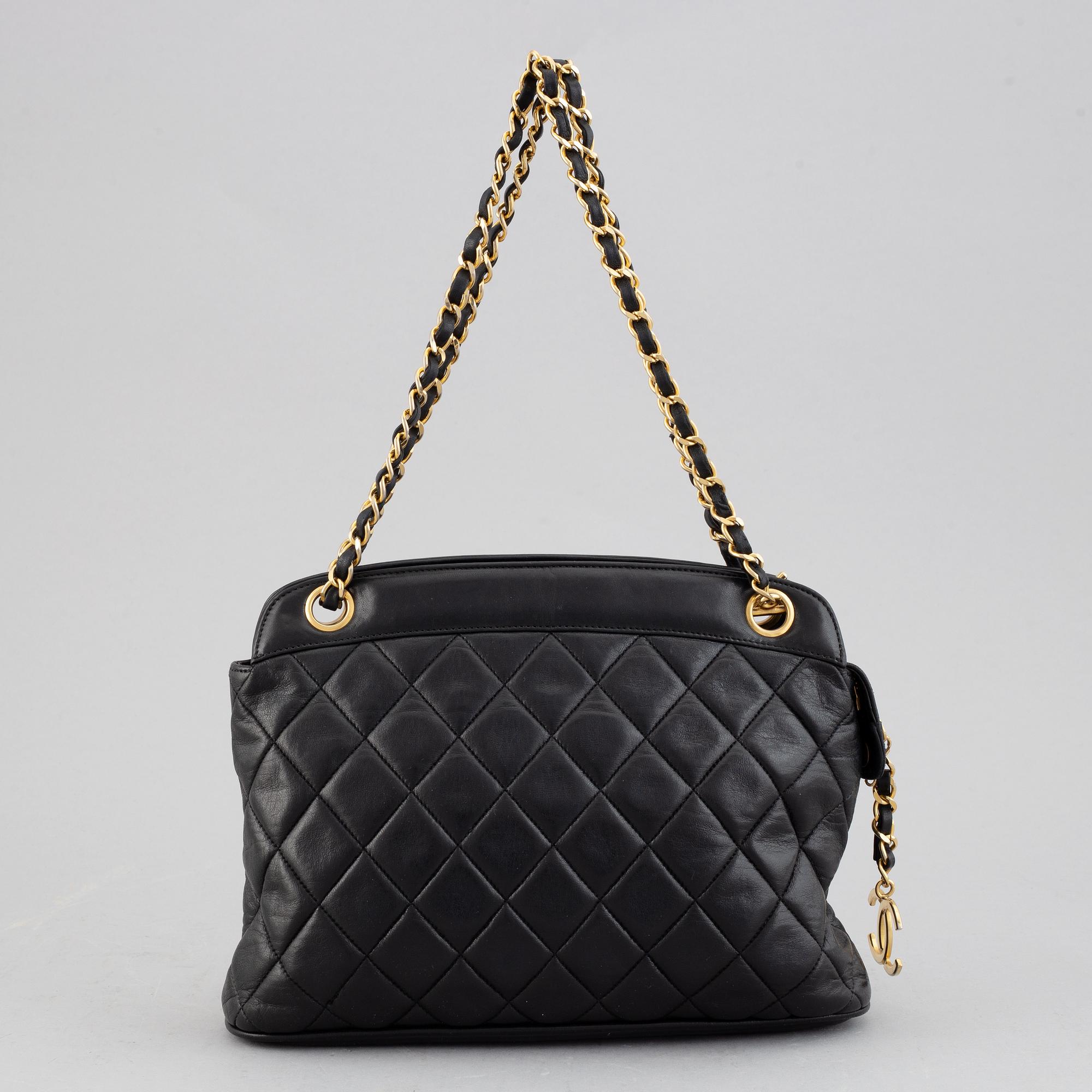 Chanel, a black quilted leather handbag, 1980's.