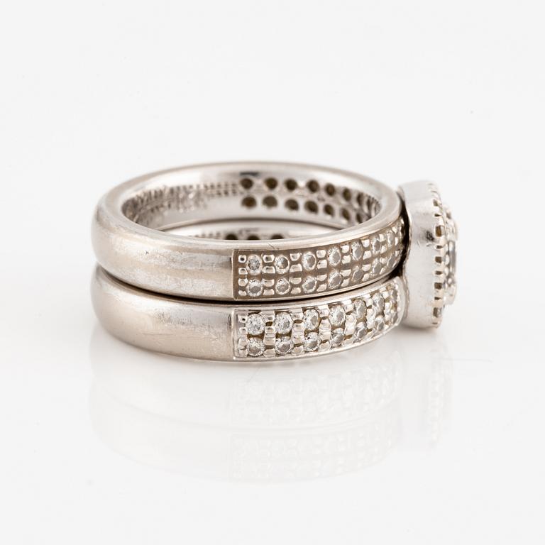 Lars Wallin, rings, 2 pieces, "Ferry", 18K white gold with princess-cut and brilliant-cut diamonds.