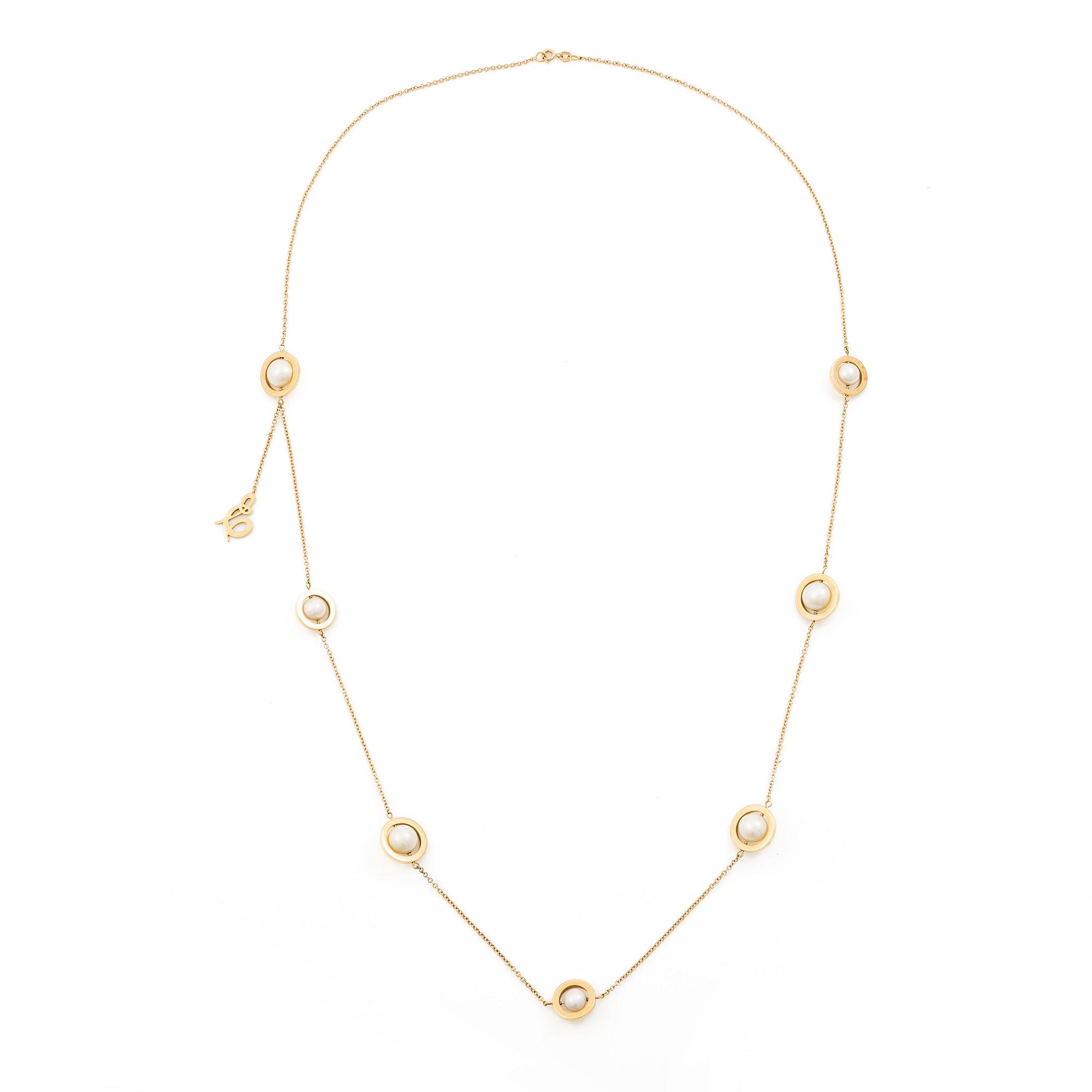 Efva Attling collier 18K guld med odlade pärlor.