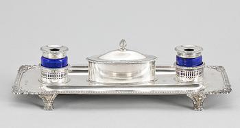 SKRIVSET, silver, London, 1910. Ca 650 gr.