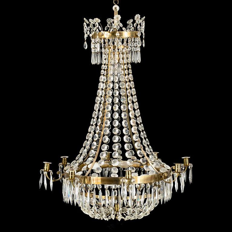 A chandelier from around the turn of the century 1900.