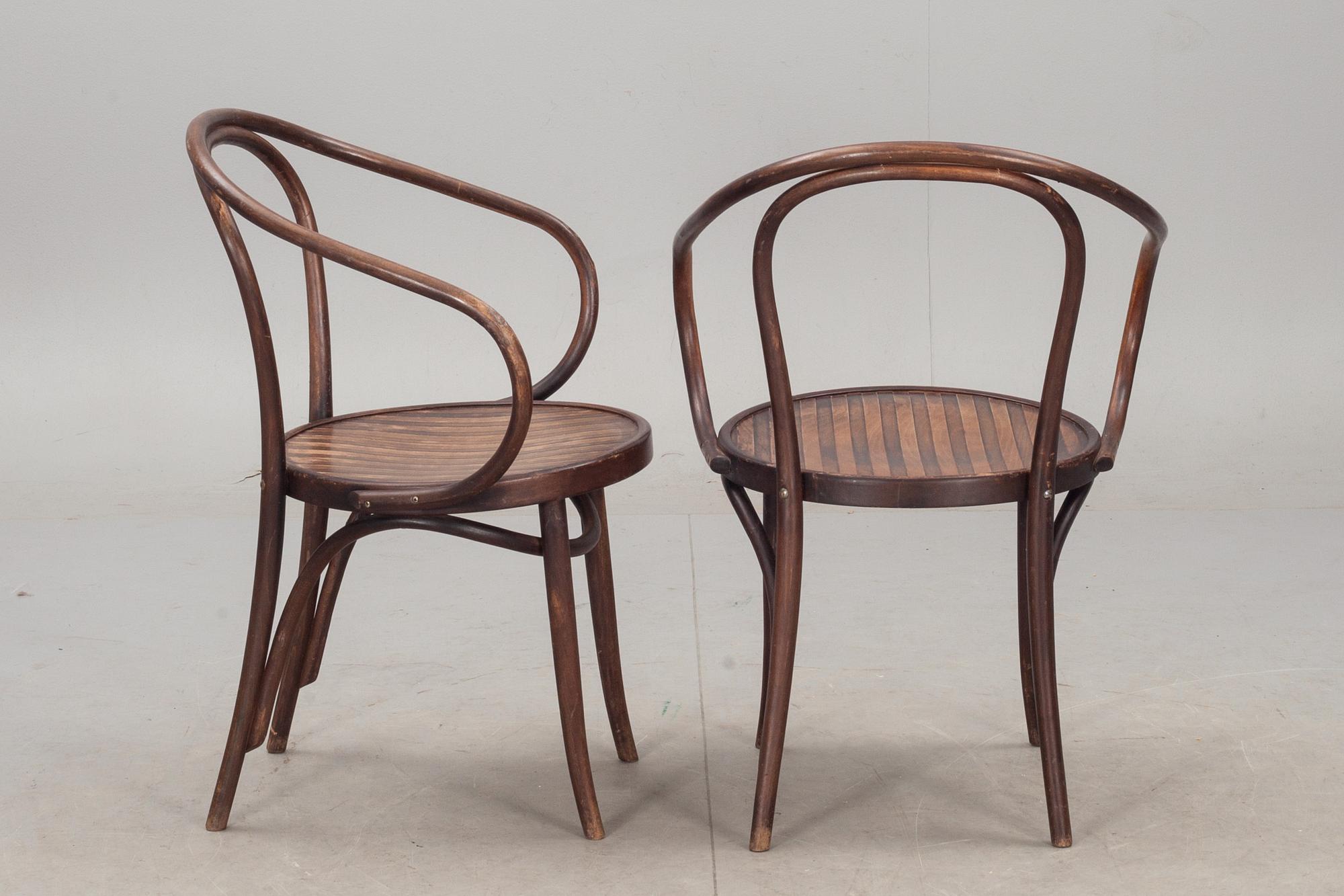 KARMSTOLAR, ett par. Thonet-stil, 1900-talets början.