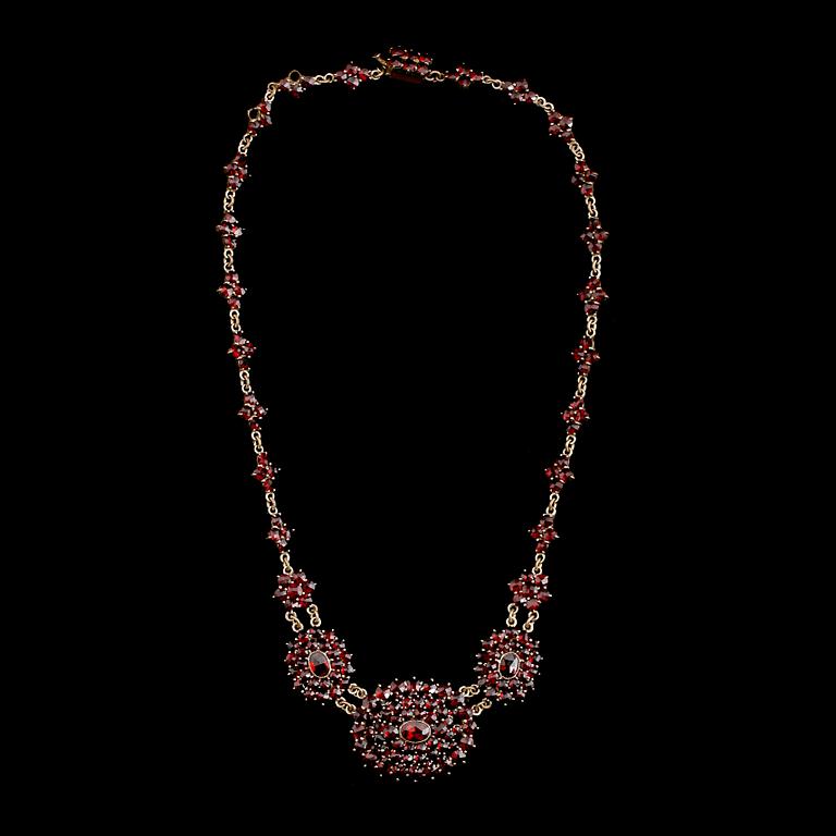 COLLIER, med granater, 1900-talets mitt.