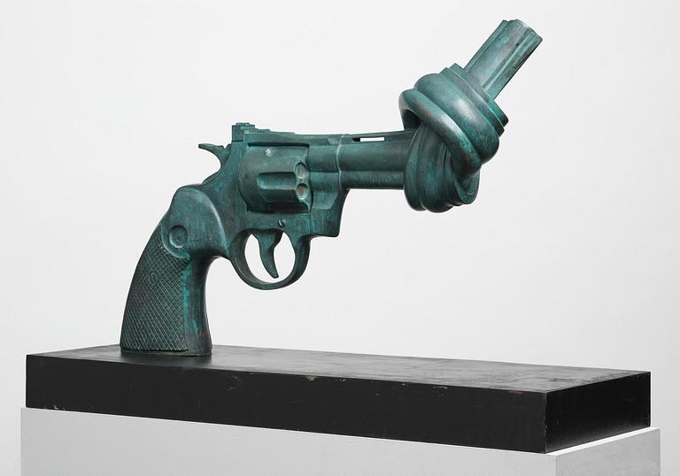 Carl Fredrik Reuterswärd, "Non Violence".