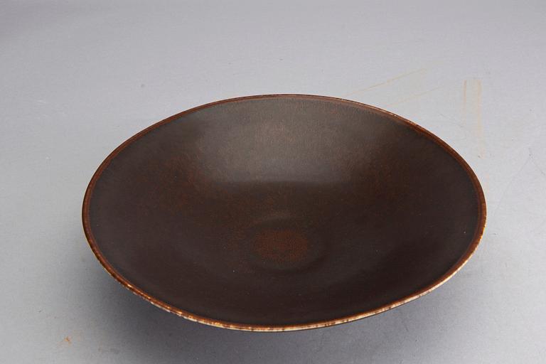 CARL-HARRY STÅLHANE, a stoneware bowl from Rörstrand.