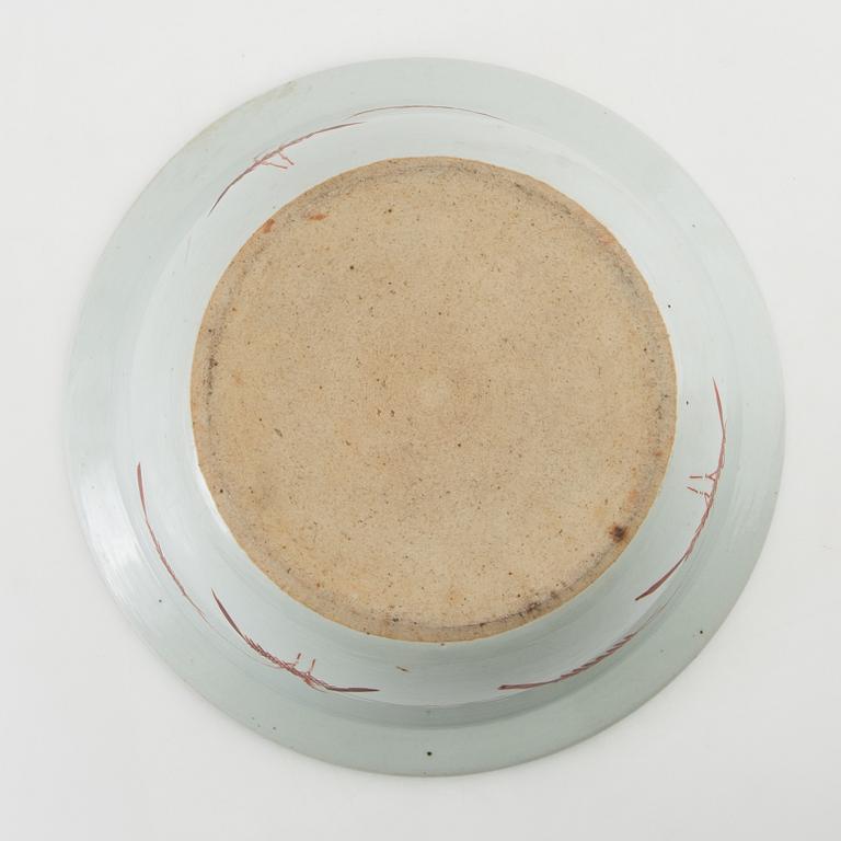 Wash basin China 20th century porcelain.