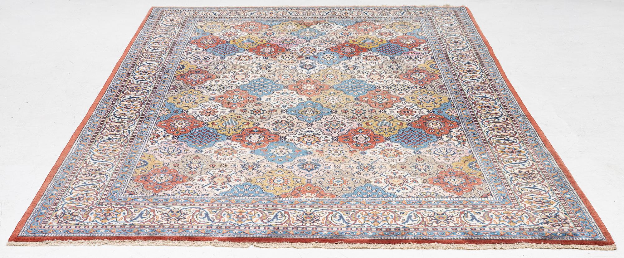 Rug, Sarough, 365 x 245 cm.