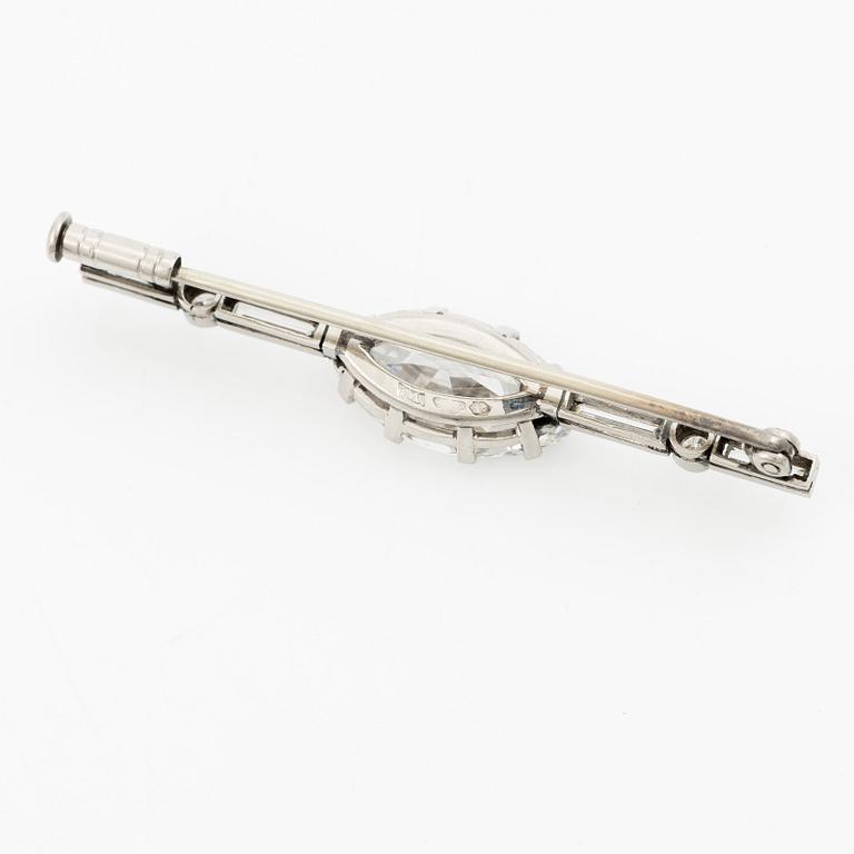A brooch in platinum with an old-cut navette-shaped diamond ca 3.65 ct.