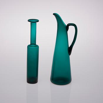 PULLO ja KAADIN, lasia, pullo signeerattu Nanny Still Riihimäen Lasi Oy.