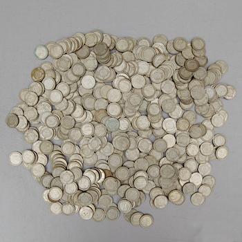SAMLING SILVERMYNT, enkronor, Gustaf V, 1942-50. Vikt ca 3200 gram.