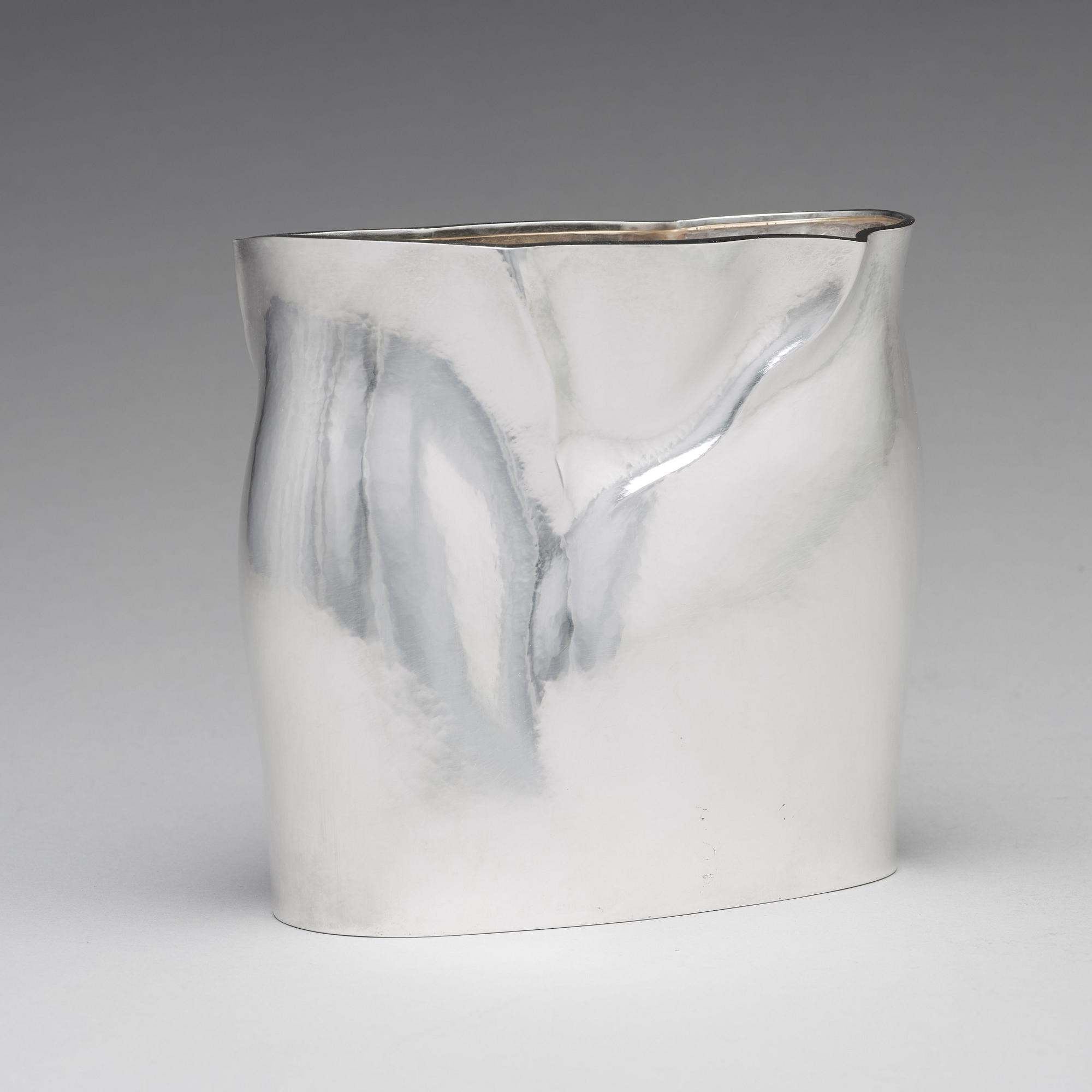 Olle Ohlsson, a sterling silver vase, Stockholm 1982.
